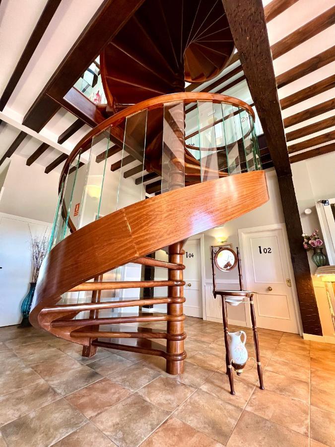 Hotel Villa Maria Ревилья-де-Камарго Экстерьер фото