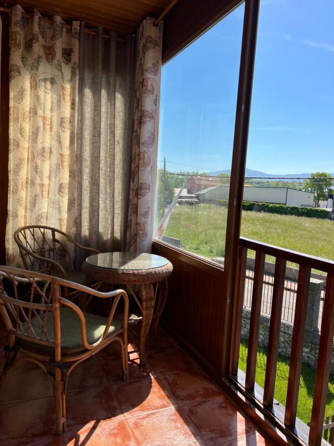 Hotel Villa Maria Ревилья-де-Камарго Экстерьер фото