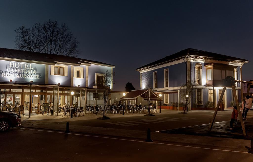 Hotel Villa Maria Ревилья-де-Камарго Экстерьер фото