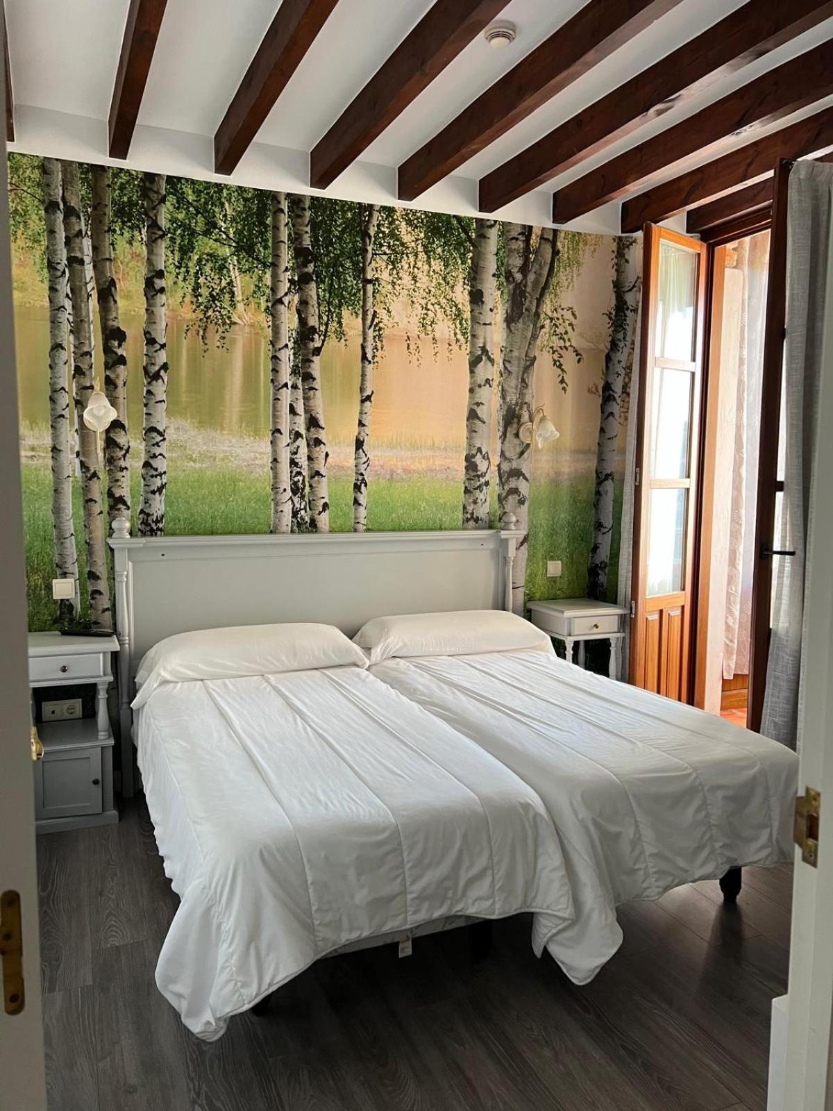Hotel Villa Maria Ревилья-де-Камарго Экстерьер фото